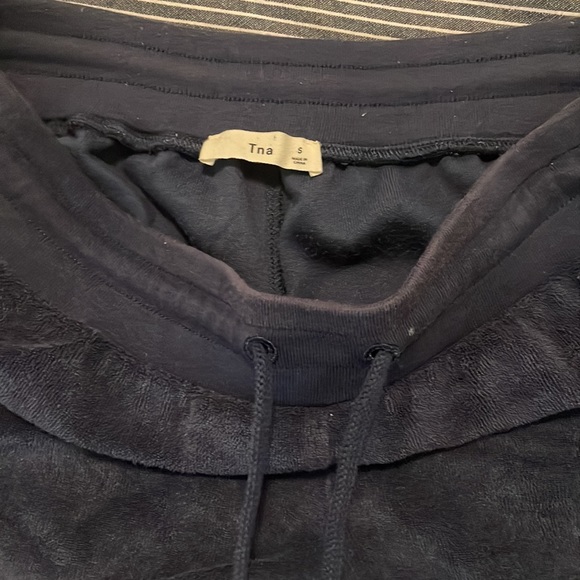 Aritzia shorts - Picture 2 of 3